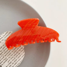 Load image into Gallery viewer, Parisian Hair Claw Clip
