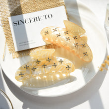 Load image into Gallery viewer, Lustre Hair Clip