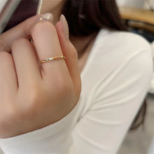 Load image into Gallery viewer, Cubic Gleam Ring