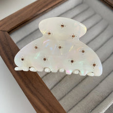 Load image into Gallery viewer, Luxe Pearl Clip