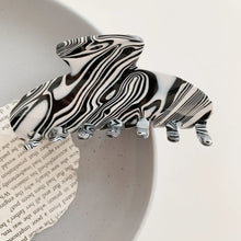 Load image into Gallery viewer, Parisian Hair Claw Clip