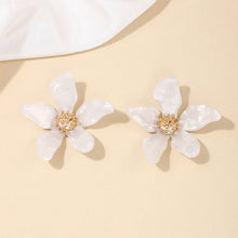 Load image into Gallery viewer, Petal Whisper Earrings