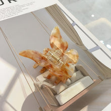 Load image into Gallery viewer, Monarch Clip