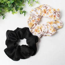 Load image into Gallery viewer, Set of 2 Cotton Classics