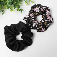 Load image into Gallery viewer, Set of 2 Cotton Classics