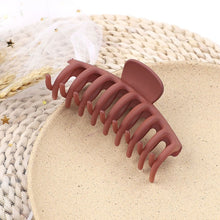 Load image into Gallery viewer, Pearl Matte Clip