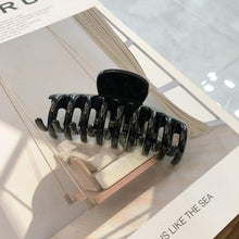 Load image into Gallery viewer, Pearl Clip