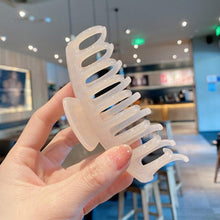 Load image into Gallery viewer, Pearl Clip