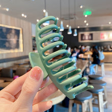 Load image into Gallery viewer, Pearl Gloss Clip