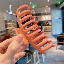 Load image into Gallery viewer, Pearl Gloss Clip