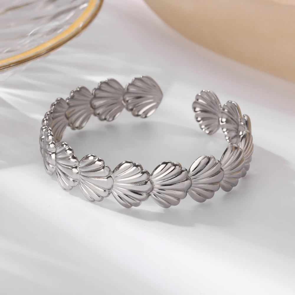 Shell Wave Bracelet