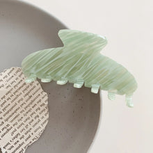 Load image into Gallery viewer, Parisian Hair Claw Clip
