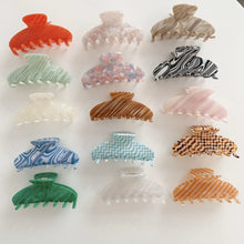 Load image into Gallery viewer, Parisian Hair Claw Clip

