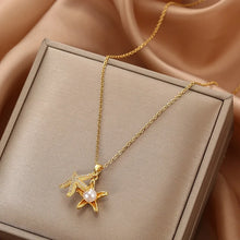 Load image into Gallery viewer, Starfish Pearl Necklace
