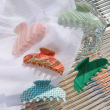 Load image into Gallery viewer, Parisian Hair Claw Clip
